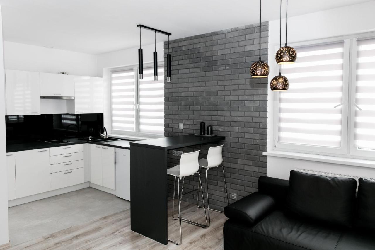 Apartament Z Lozem Malzenskim - Bezplatny Parking Poznań Eksteriør bilde