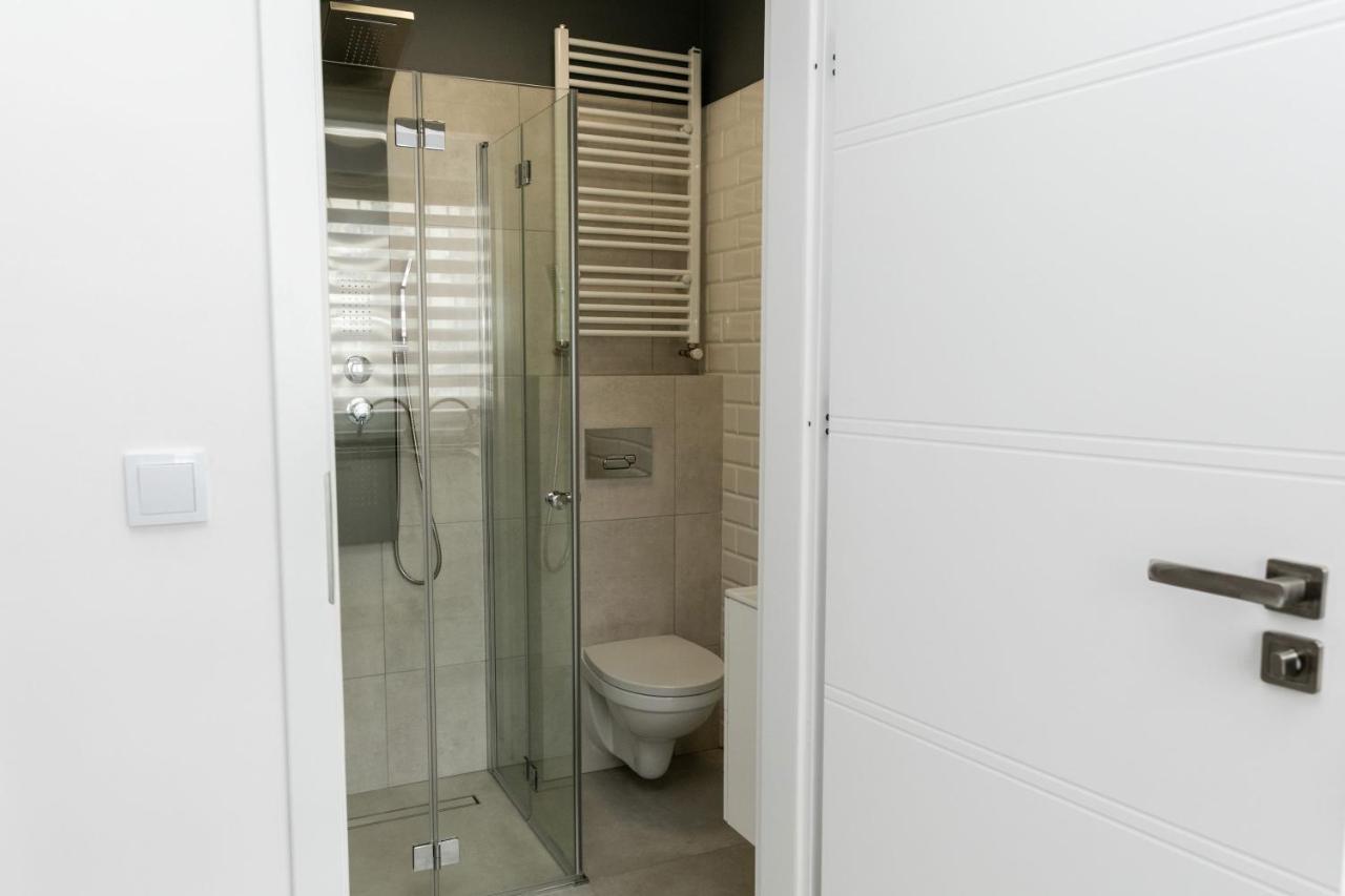 Apartament Z Lozem Malzenskim - Bezplatny Parking Poznań Eksteriør bilde
